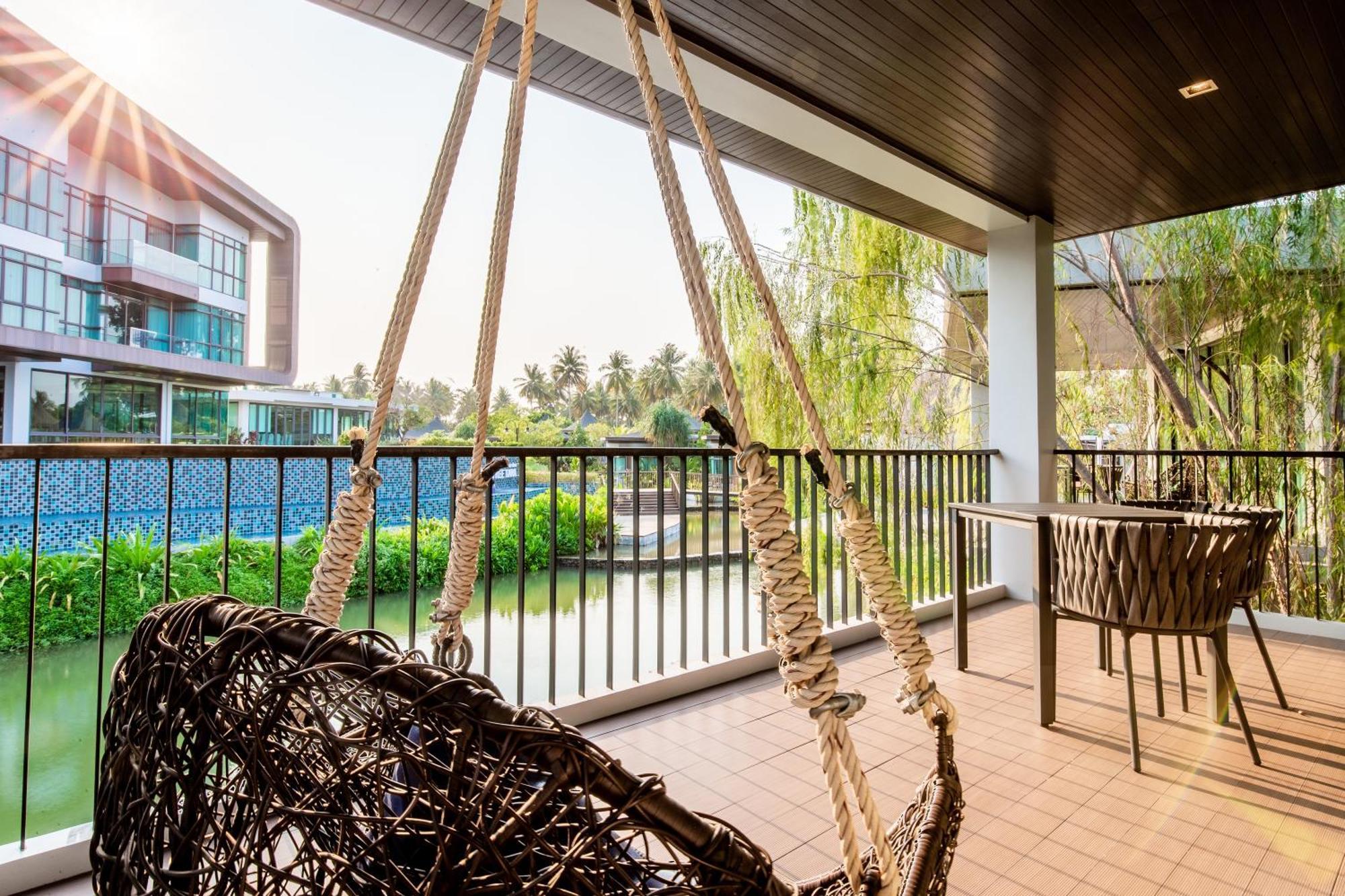 Na Tree Tara Riverside Resort Amphawa Damnoensaduak Værelse billede